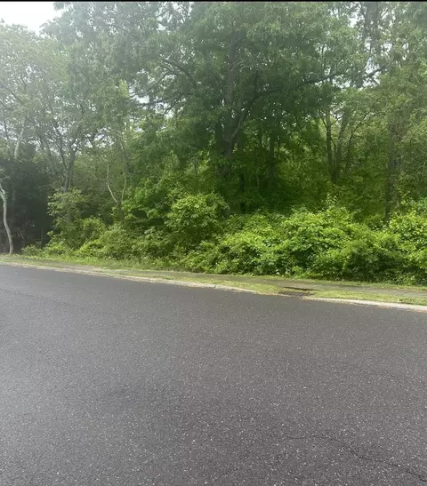 317-319 W Main St, Whitesboro, NJ 08210
