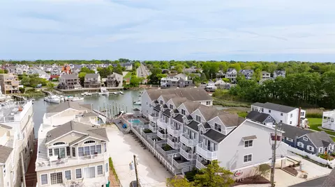 1520 Yacht Ave #203, Cape May, NJ 08204