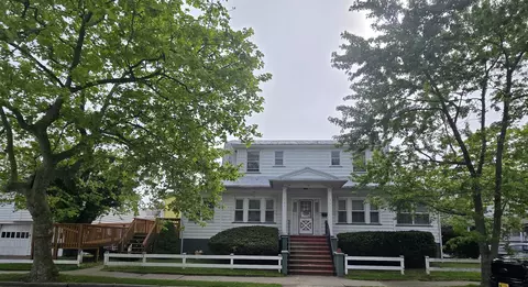 310 Howard St, Cape May, NJ 08204