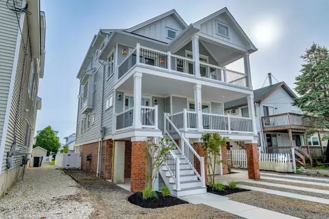 520 21st St, Avalon, NJ 08202
