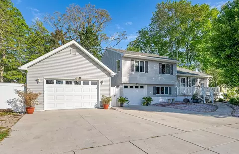 200 Suzanne Ave, North Cape May, NJ 08204