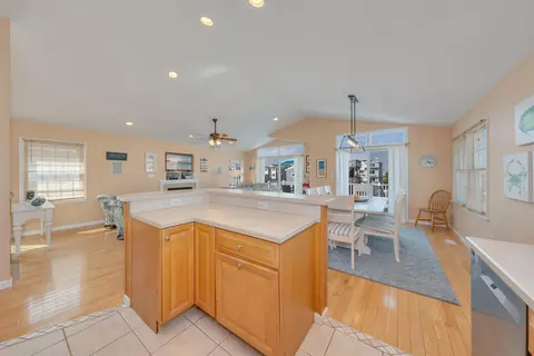367 21st St, Avalon, NJ 08202 photo 29