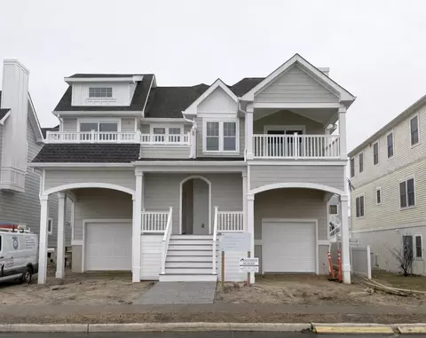 643 W Spruce Ave #RIGHT, North Wildwood, NJ 08260
