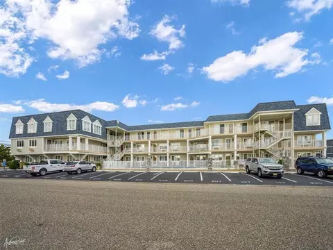 177 80th St #104, Avalon, NJ 08202