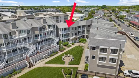 227 Beach Ave #403, Cape May, NJ 08204