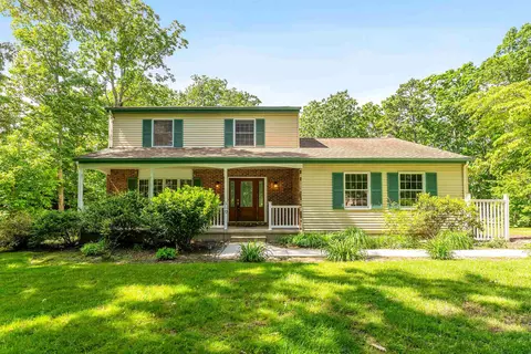 25 Acorn Ln, Cape May Court House, NJ 08210