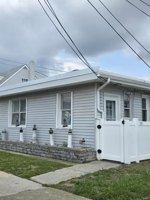 101 E Cresse Ave #1, Wildwood, NJ 08260