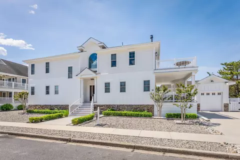 264 41st St, Avalon, NJ 08202