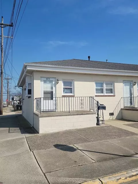 327 W Maple Ave #C, Wildwood, NJ 08260