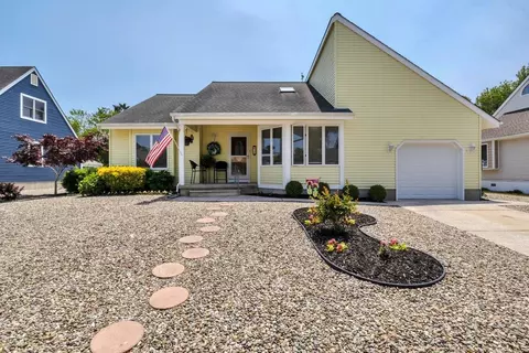 19 Hyannis Dr, Cape May, NJ 08204