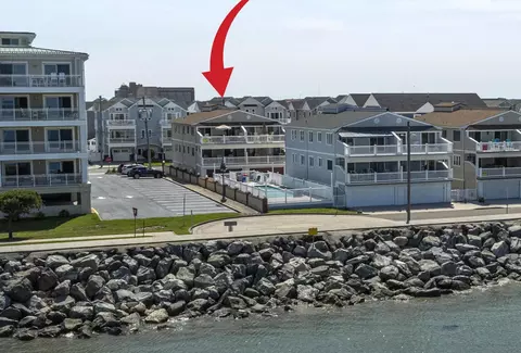 127 W Spruce Ave #B, North Wildwood, NJ 08260