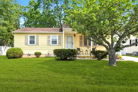323 Roseann Ave, North Cape May, NJ 08204