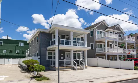 417 E Monterey Ave, Wildwood Crest, NJ 08260