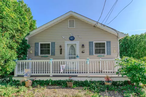112 W Bates Ave, Villas, NJ 08251