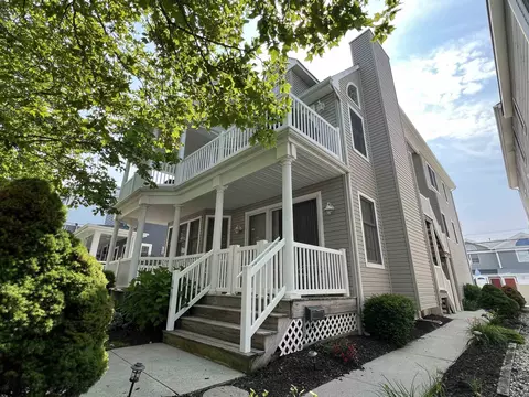 1611 Central Ave #2, Ocean City, NJ 08226