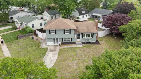 121 Roslyn Ave, North Cape May, NJ 08204