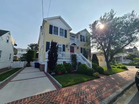 128 30th St, Avalon, NJ 08202