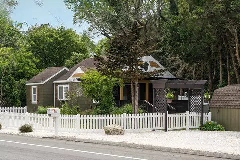 2068 N Shore Rd, Cape May Court House, NJ 08210