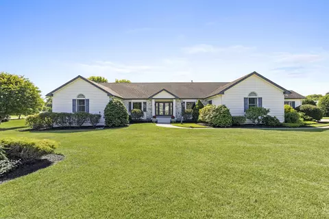 10 Strawberry Ln, Cape May, NJ 08204