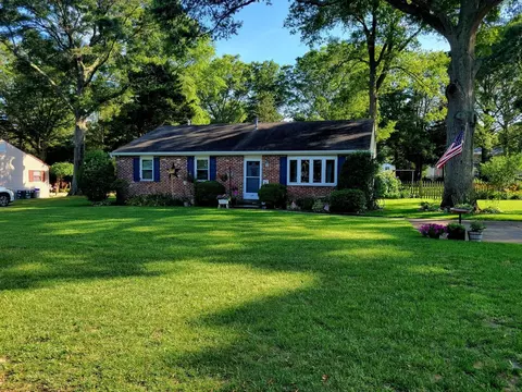 117 E Wildwood Ave, Cape May Court House, NJ 08210