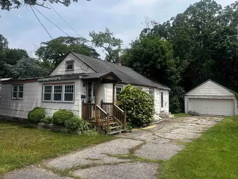 204 School House Ln, Cape May Court House, NJ 08210