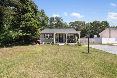 105 Sheridan Dr, Erma, NJ 08204