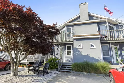 109 W Syracuse Ave #A, Wildwood Crest, NJ 08260