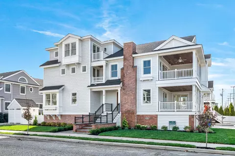 188 34th St, Avalon, NJ 08202