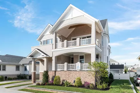 242 83rd St, Stone Harbor, NJ 08247