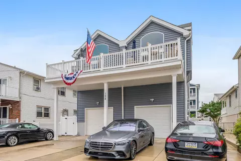 128 38th St #WEST, Sea Isle City, NJ 08243