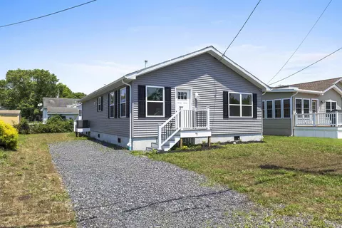 108 Sunray Beach Rd, Del Haven, NJ 08251