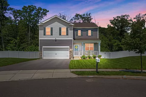 711 Beechwood Dr, Deptford, NJ 08096