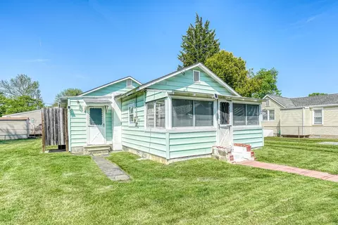 39 E Pacific Ave, Villas, NJ 08251