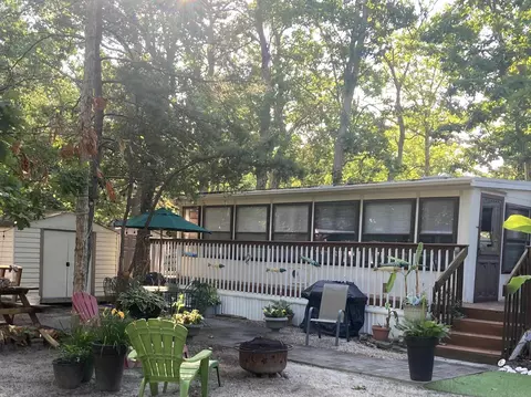 60 Corson Tavern Rd #324, Ocean View, NJ 08230