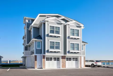 885 21st St #WEST, Avalon, NJ 08202