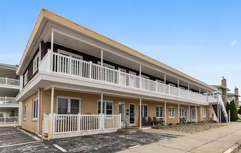 301 E Lavender Rd #2, Wildwood, NJ 08260