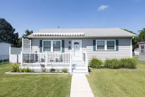 213 Hollywood Ave, Villas, NJ 08251