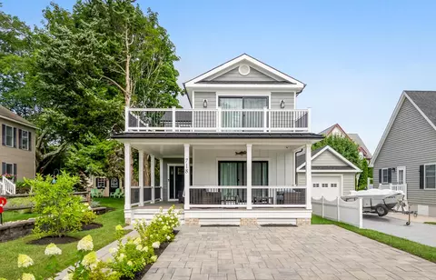 718 Grand Ave, West Cape May, NJ 08204