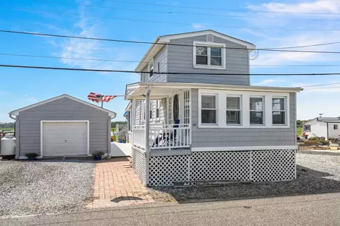 61 Bennys Landing Rd, Cape May Court House, NJ 08210