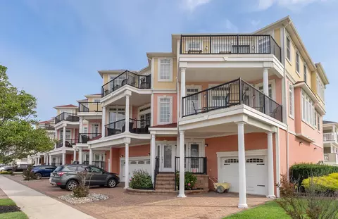 423 E 10th Ave #1, North Wildwood, NJ 08260