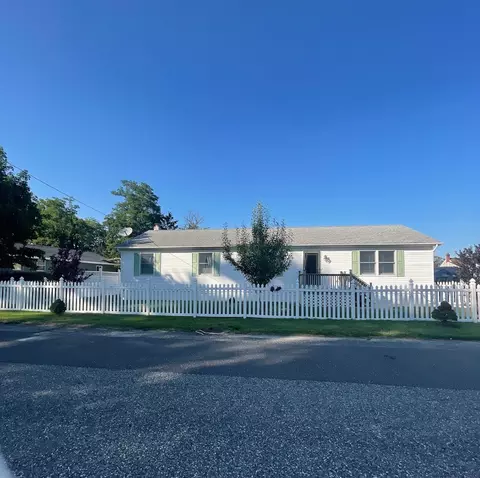 21 Locust Rd, Villas, NJ 08251