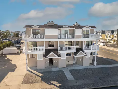 286 16th St #3, Avalon, NJ 08202