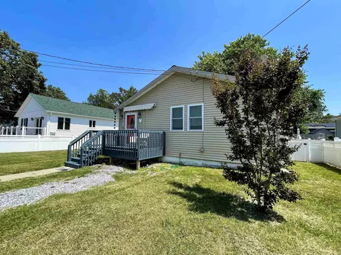19 Poplarwood Rd, Villas, NJ 08251