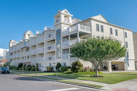 406 E Stanton Rd #1, Wildwood Crest, NJ 08260