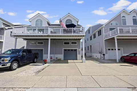 235 39th St #EAST, Sea Isle City, NJ 08243