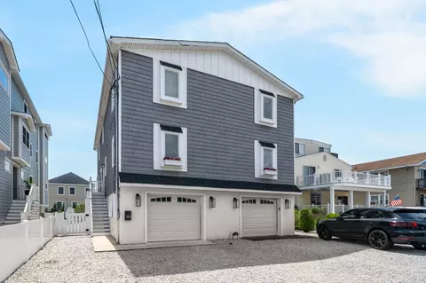 320 40th St #EAST, Avalon, NJ 08202