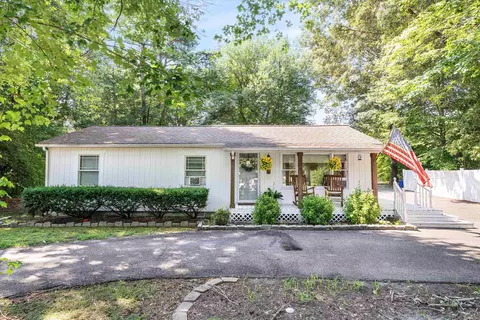 17 Dennis Creek Dr, Dennis, NJ 08210