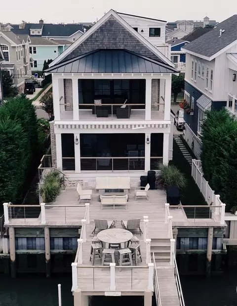 11013 Sunset Dr, Stone Harbor, NJ 08247