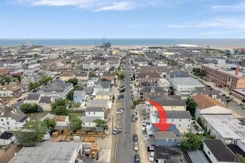 108 E Roberts Ave, Wildwood, NJ 08260