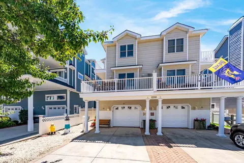 134 59th St #EAST, Sea Isle City, NJ 08243
